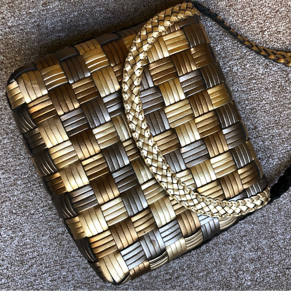 GILT LEATHER PURSE
